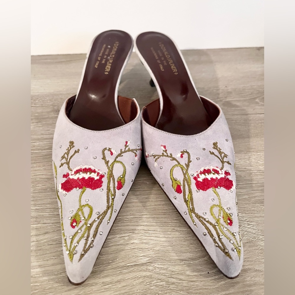 Donald J. Pliner Gray Embroidered Pointed-Toe Mules with Red Floral Detail